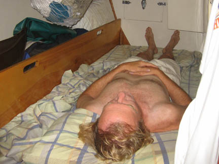 Photo20060520MikeBed.jpg - 43857 Bytes