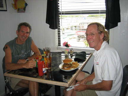 Photo20060525CafeLunch.jpg - 45616 Bytes